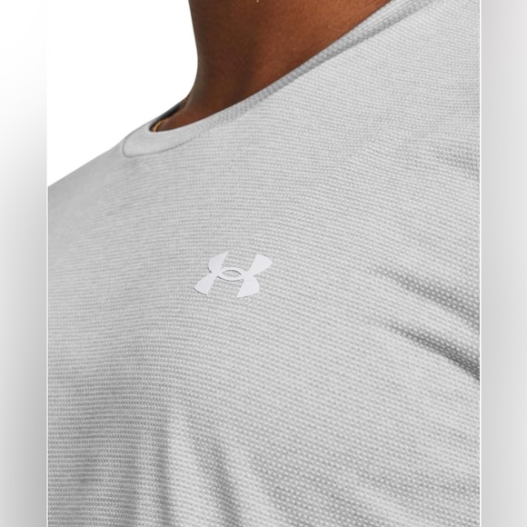 NWT Under Armour Women's Tech Bubble Short Sleeve Crew - Picture 3 of 6